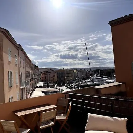 With Terrace Daire Saint-Tropez