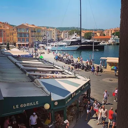 With Terrace Saint-Tropez